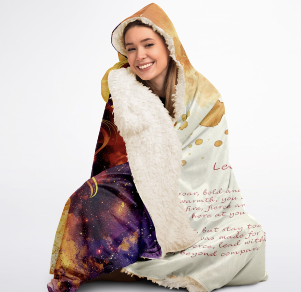 leo Hooded Blanket