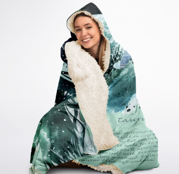 aurus Hooded Blanket